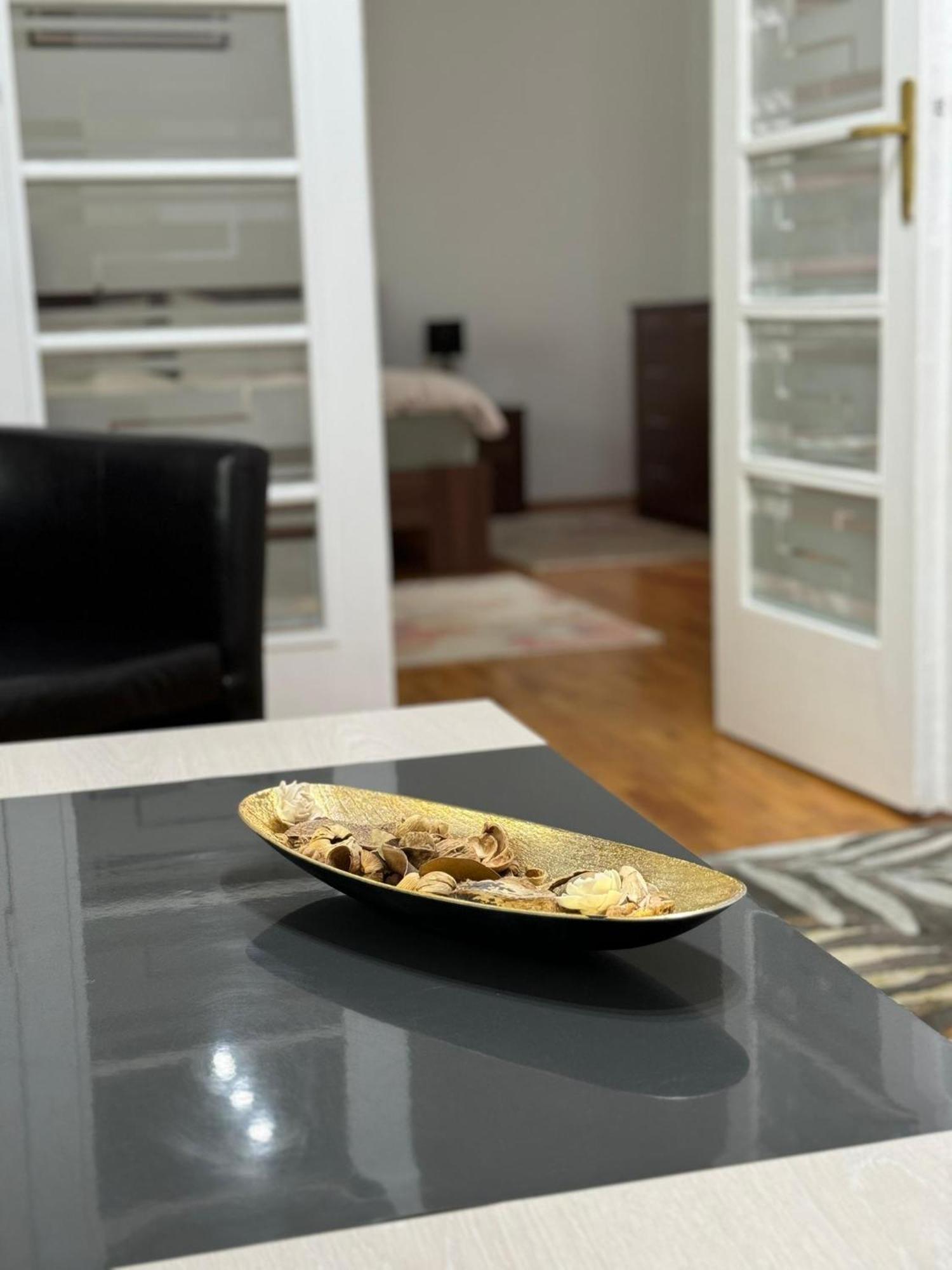טימישוארה Apartament Victoria מראה חיצוני תמונה